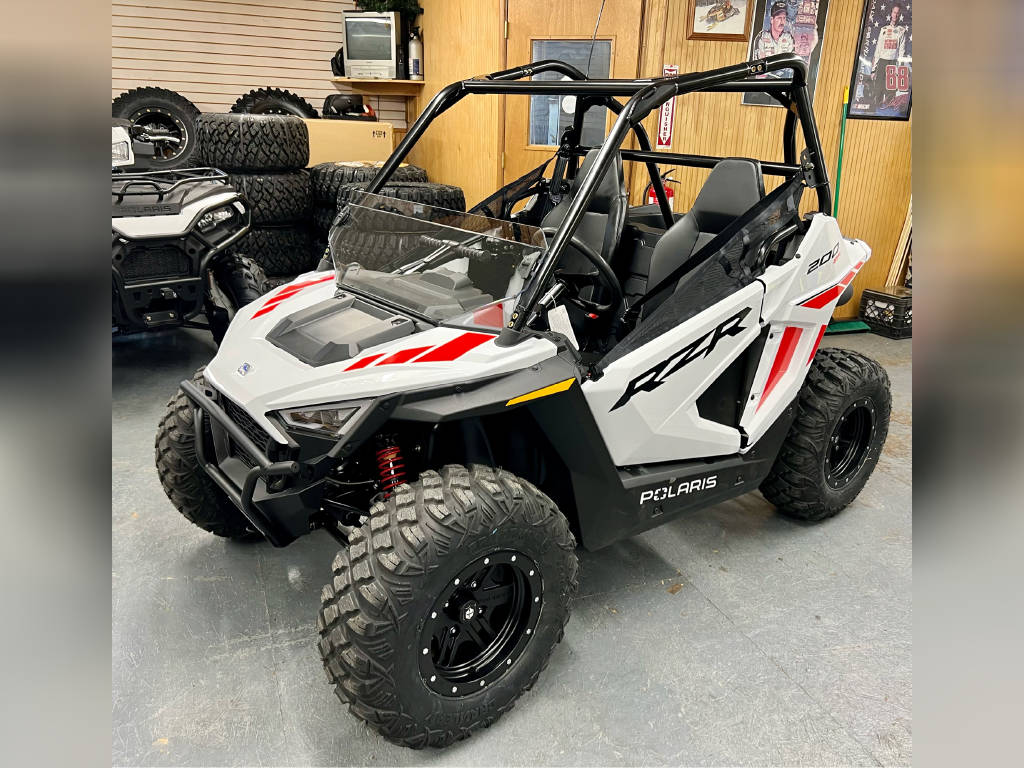 2025 Polaris RZR 200 EFI